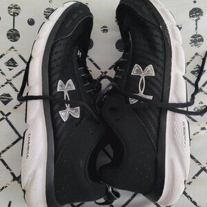 Men's used Under Armour shoes